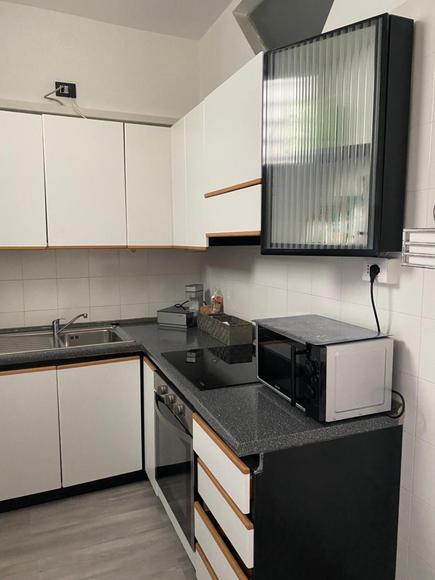 Apartment Cavour 68 Каляри Екстериор снимка