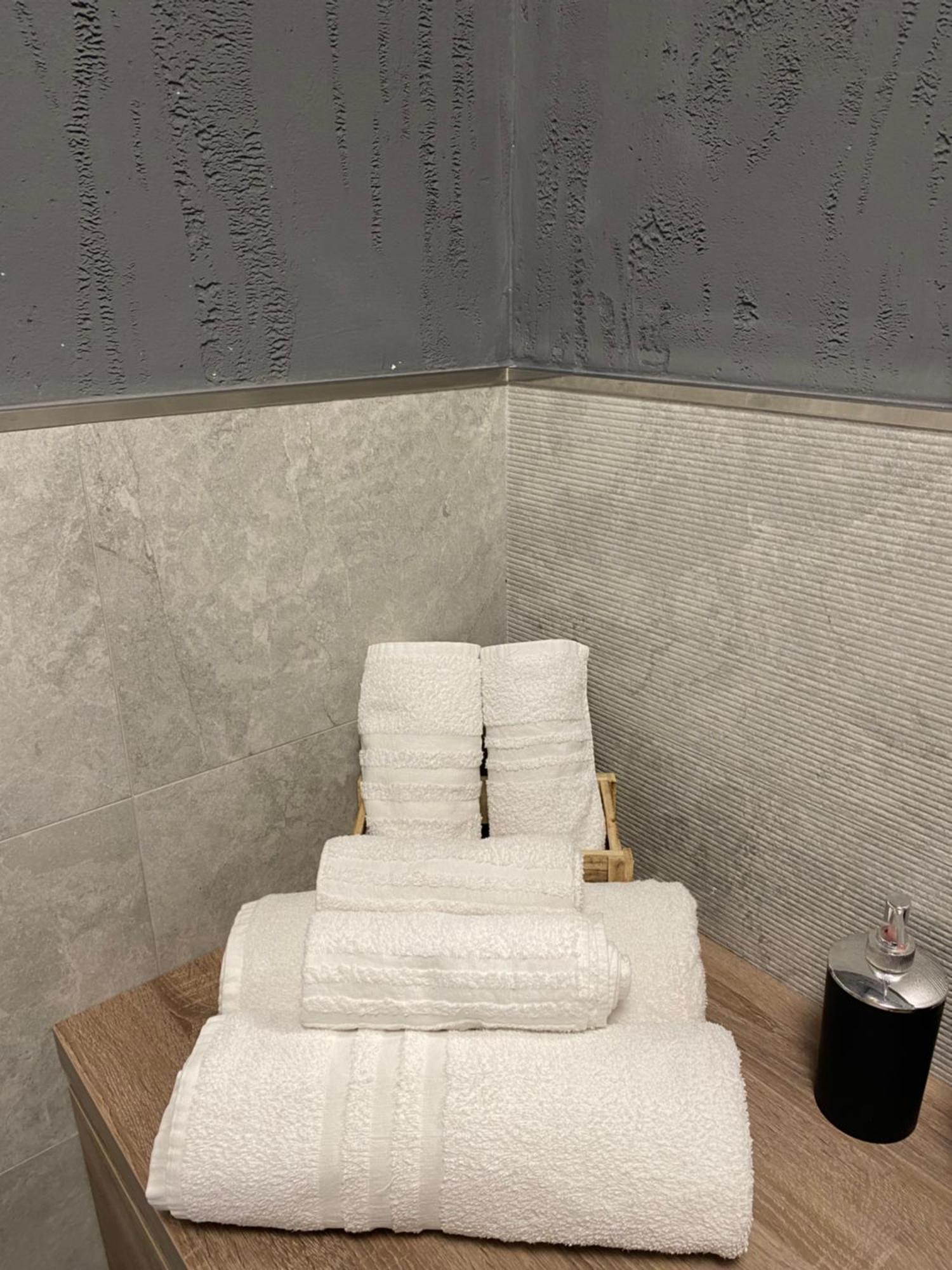 Apartment Cavour 68 Каляри Екстериор снимка
